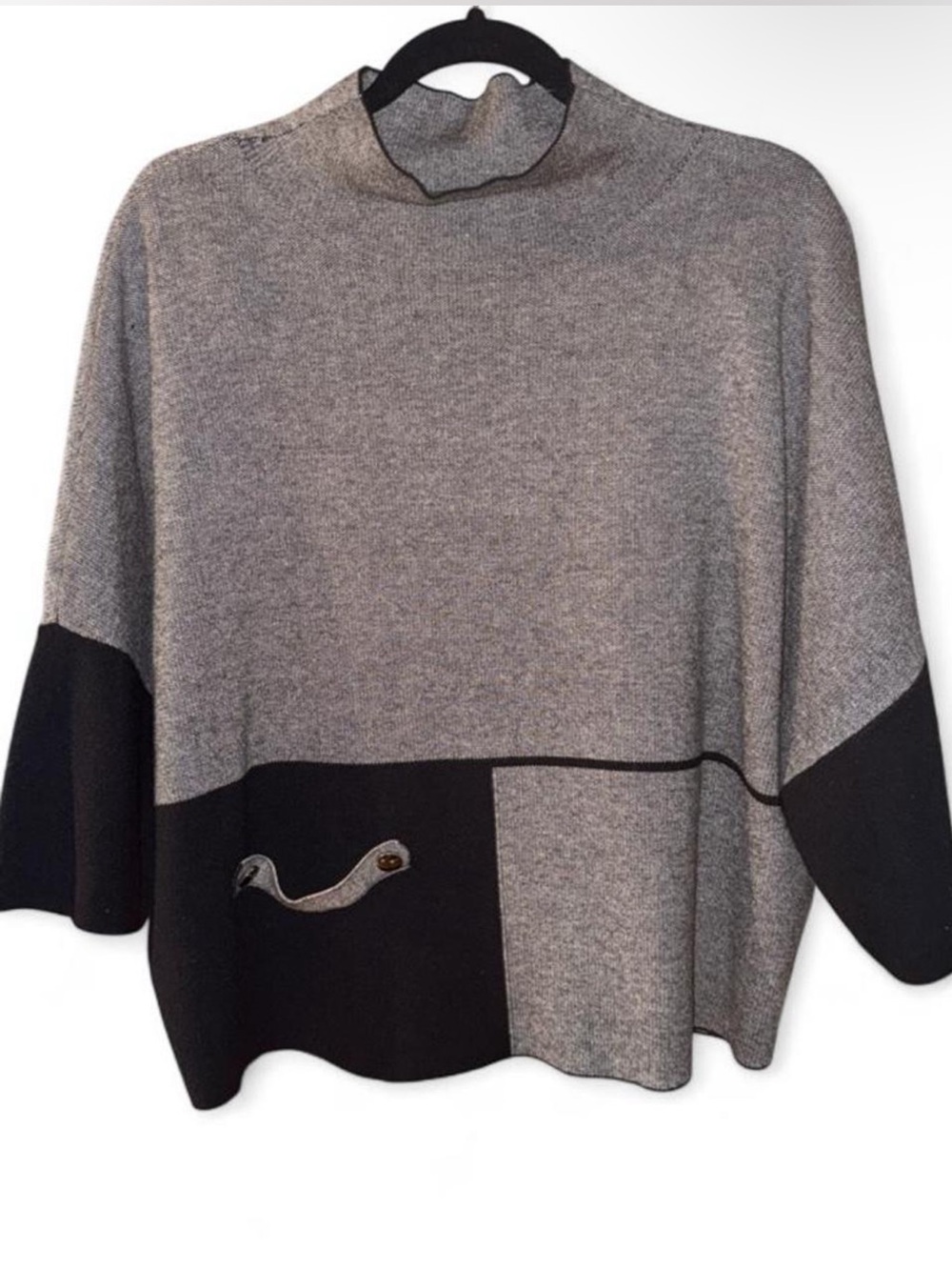 Joseph Ribkoff Gray and Black Colorblock Turtleneck Sweater